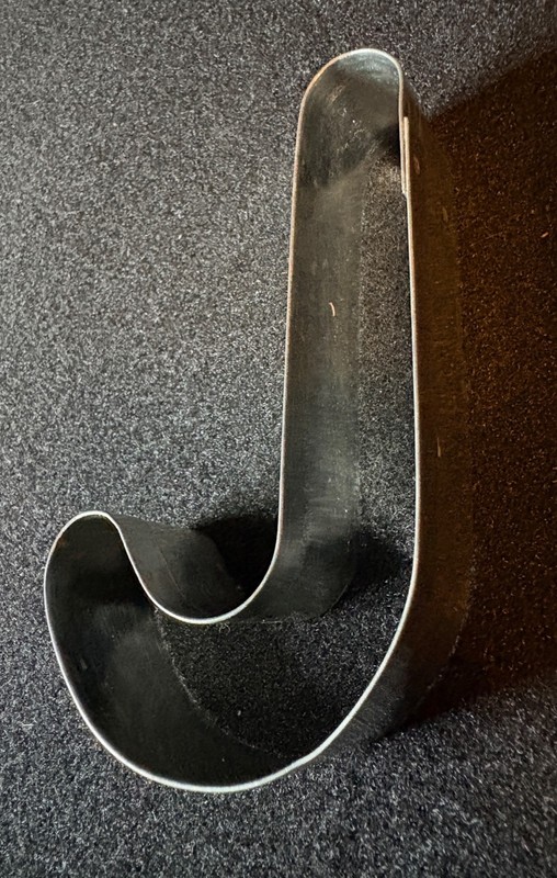 LOT OF 6 LARGE ALUMINUM CHRISTMAS COOKIE CUTTERS HEAVY, STRONG 1 INCH THICK gallery
