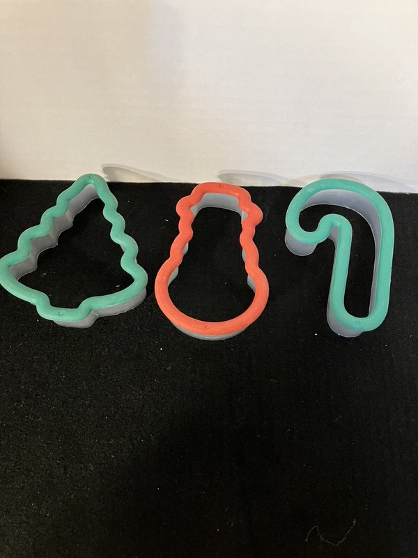 Lot of 14 Plastic Christmas Cookie Cutters - Hallmark, LTTC, & Unknown gallery