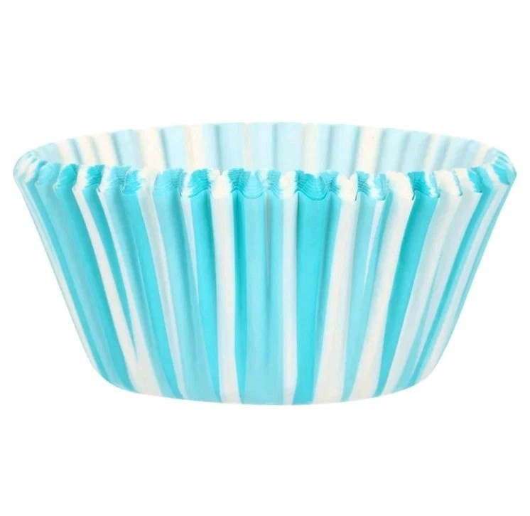 4 Wilton Cupcake Liners, 150-Count (600 Total) Dots & Stripes Polka Dots gallery
