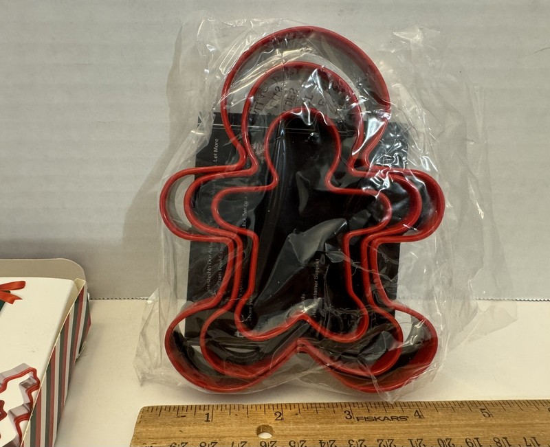 Gingerbread Man Cookie Cutter Set - 5 inch, 4 inch, 3 inch, Red Edges, New gallery