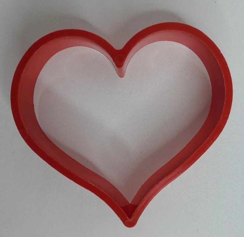Cookie Cutters Heart Shape 6 Count Plastic Assorted Sizes Up To 5" Romantic gallery