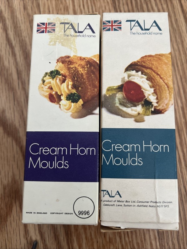 Vintage Tala Cream Horn Moulds #9996 12 Horns 4” Ea VGC