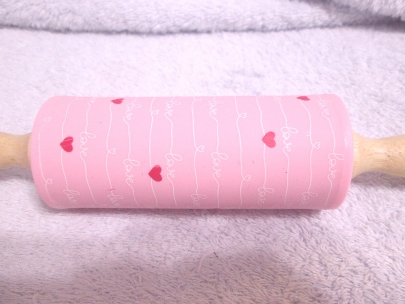 Valentine’s Day Mini Rolling Pin Love & Hearts 9″ Long New No Tag