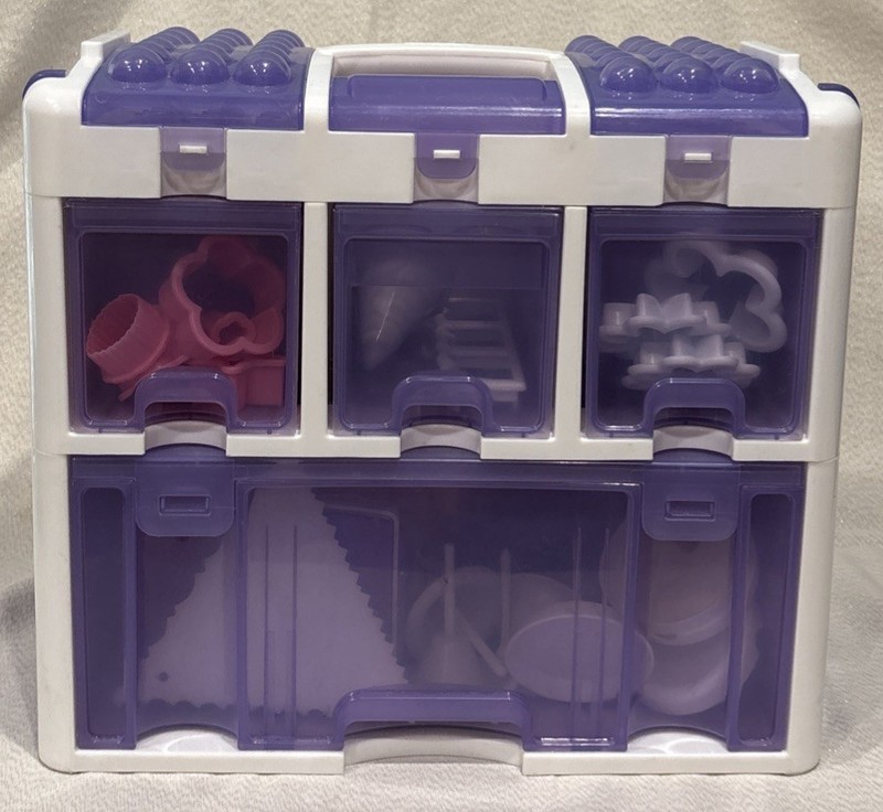 Wilton Ultimate Cake Decorating Set Tool Kit Caddy Storage w/ Accessories Purple