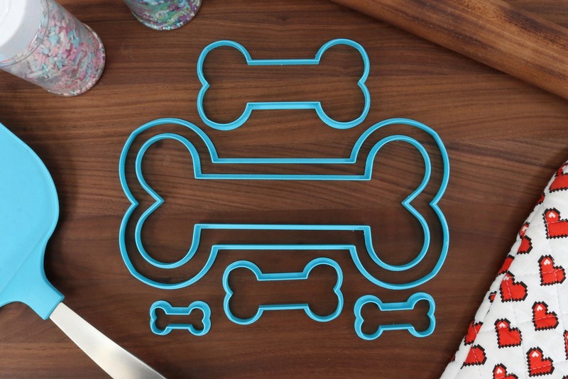 XL Dog Bone Cookie Cutters – 9in Through 1in Concentric Cutters