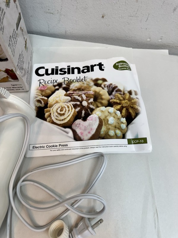 Cuisinart CCP-10 Electric Cookie Press Comes w/ 12 Discs & 8 Decorating Tips gallery