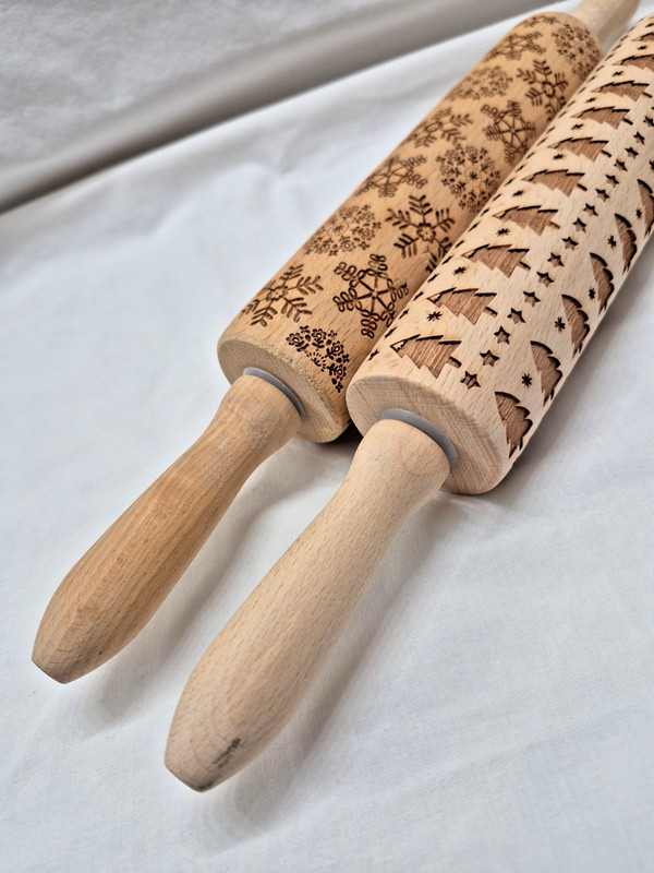 2 Wooden Holiday Christmas Cookie Rolling Pins Snow Flakes Trees Stars Decor