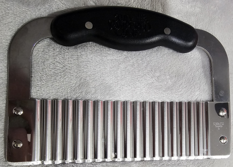 VTG PAMPERED CHEF Wavy Crinkle Cutter S/S Make Fancy Dishes-Super Easy + FUN