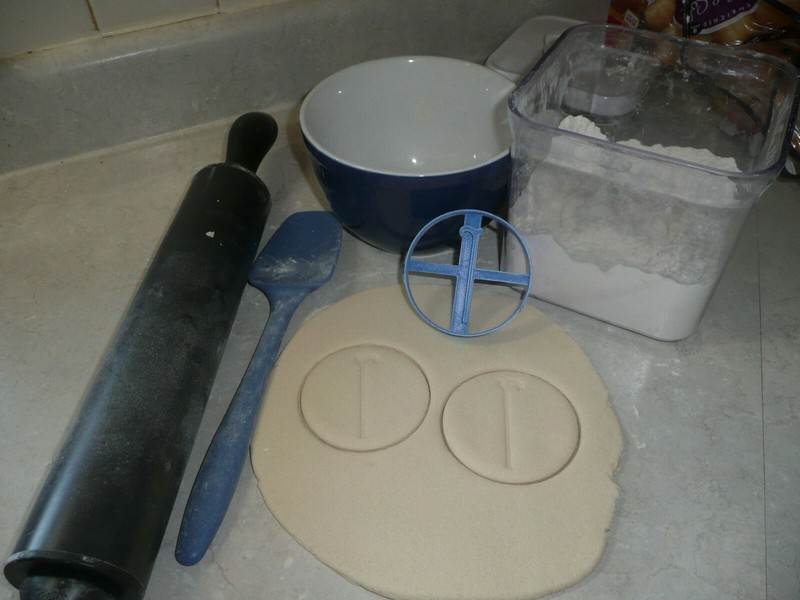 CANE MEDICAL DEVICE HEALING REHABILITATION HEALTHCARE COOKIE CUTTER USA PR3790 gallery