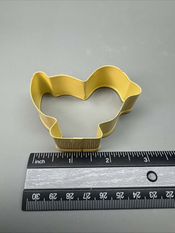 Lot of 3 Metal Easter Shaped Cookie Cutters Easter Bunny Rabbit Chick Sheep gallery