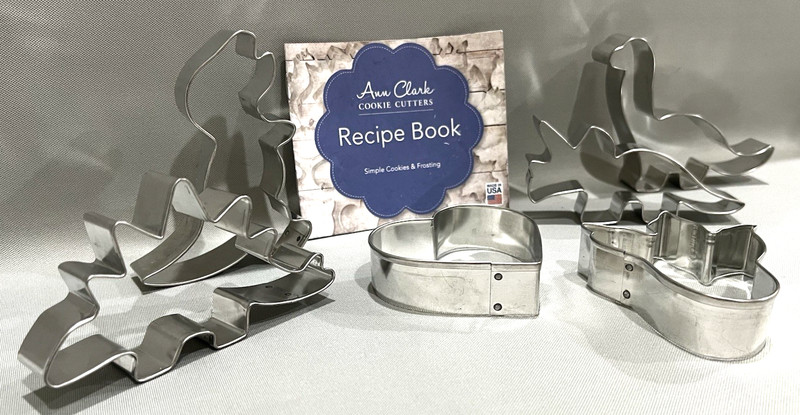 Ann Clark Dinosaur Cookie Cutters-Made in USA-Alloy Steel-5 Dino's & 1 Heart gallery