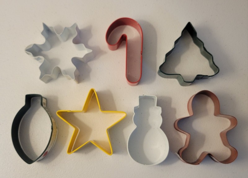 Wilton Metal Christmas Cookie Cutters Set of 7