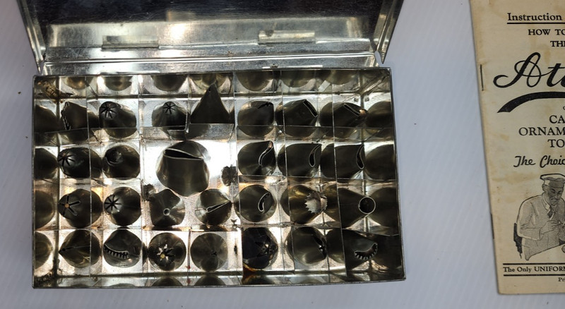 ATECO cake ornamenting tools 34 aluminum Tips, metal box and instruction book gallery