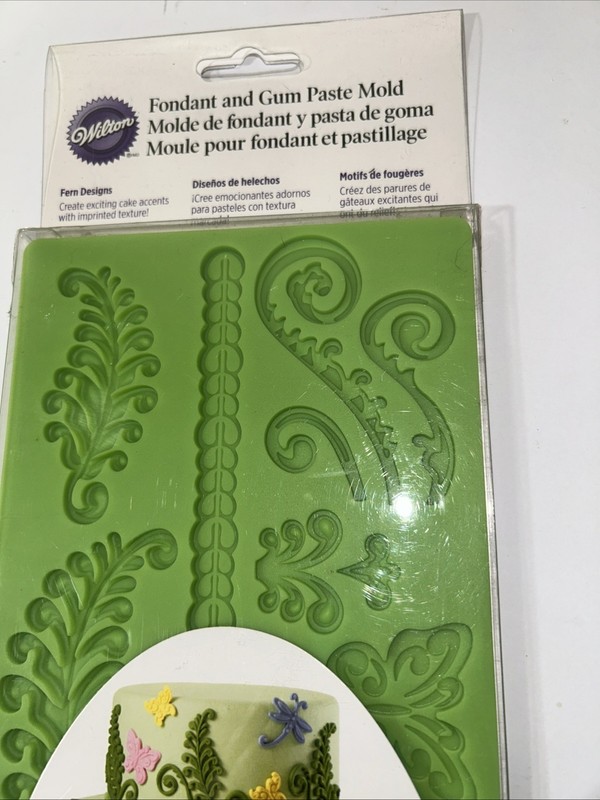 Wilton 409-2548 Ferns Silicone Fondant and Gum Paste Mold New 8A gallery