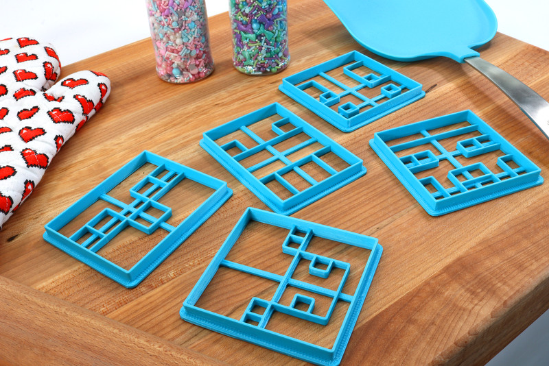 Minecraft Familiar Faces Set 2 Cookie Cutters- Bee, Chicken, Ocelot, Pig, Sheep gallery