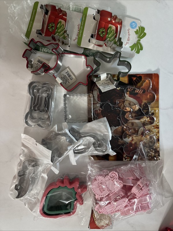 Cookie cutters lot Of 28. New. Metal & Plastic.
