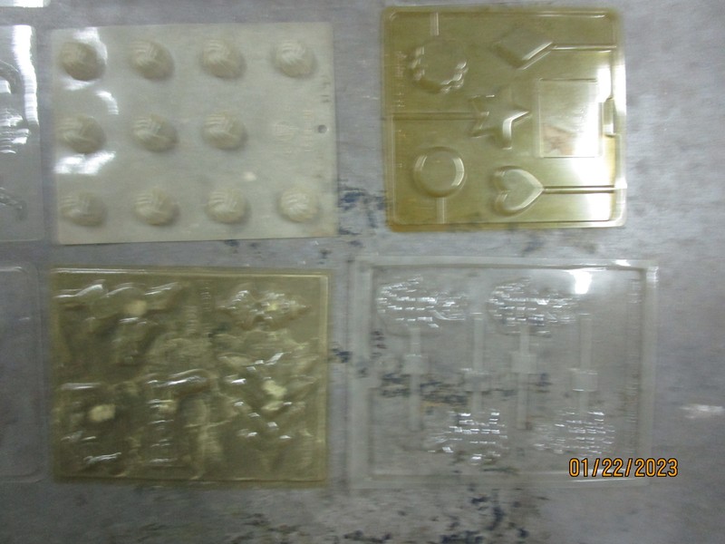 26 Assorted Vtg Plastic Candy Chocolate Molds East Coast Apollo & More Lot 8 gallery