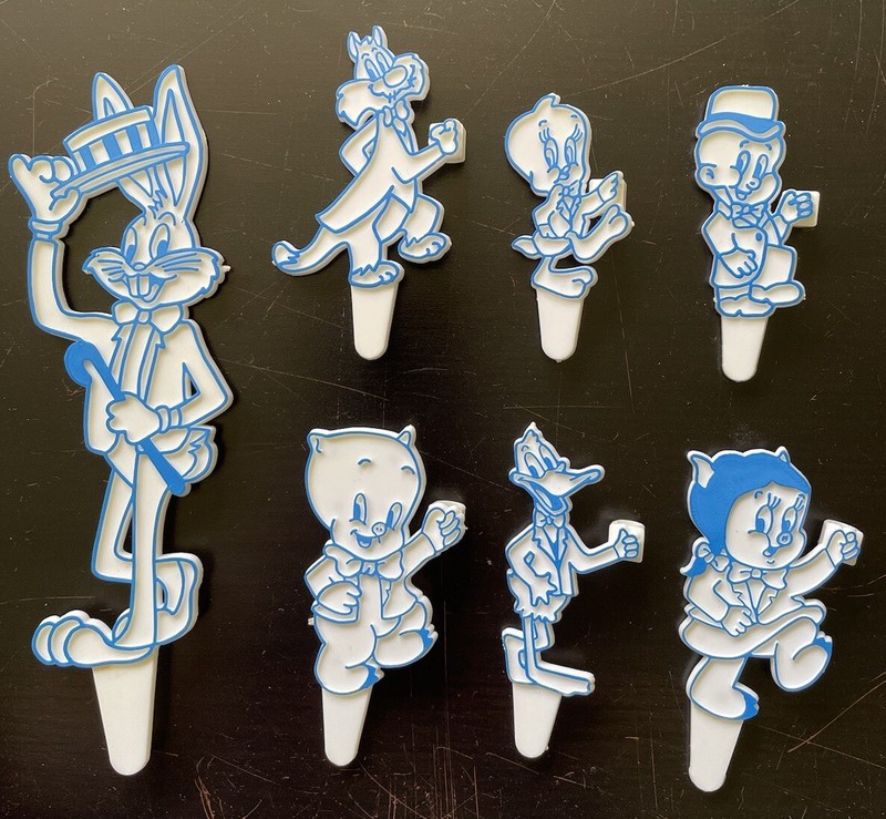 Vintage Looney Tunes Warner Bros Wilton Cake Picks & Wilton Superman Cake Picks