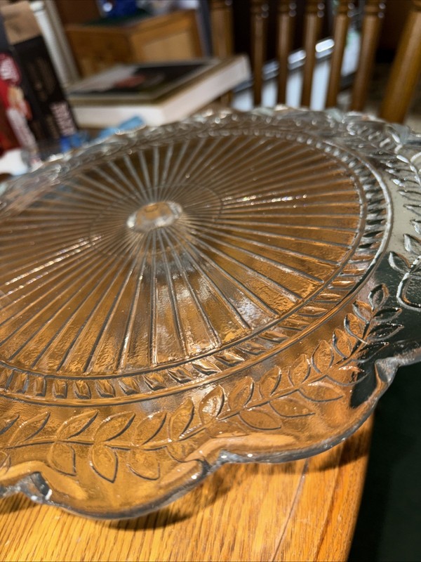 12" Southern Living at Home Charleston, Ruffled Edge Cake Pedestal Stand gallery