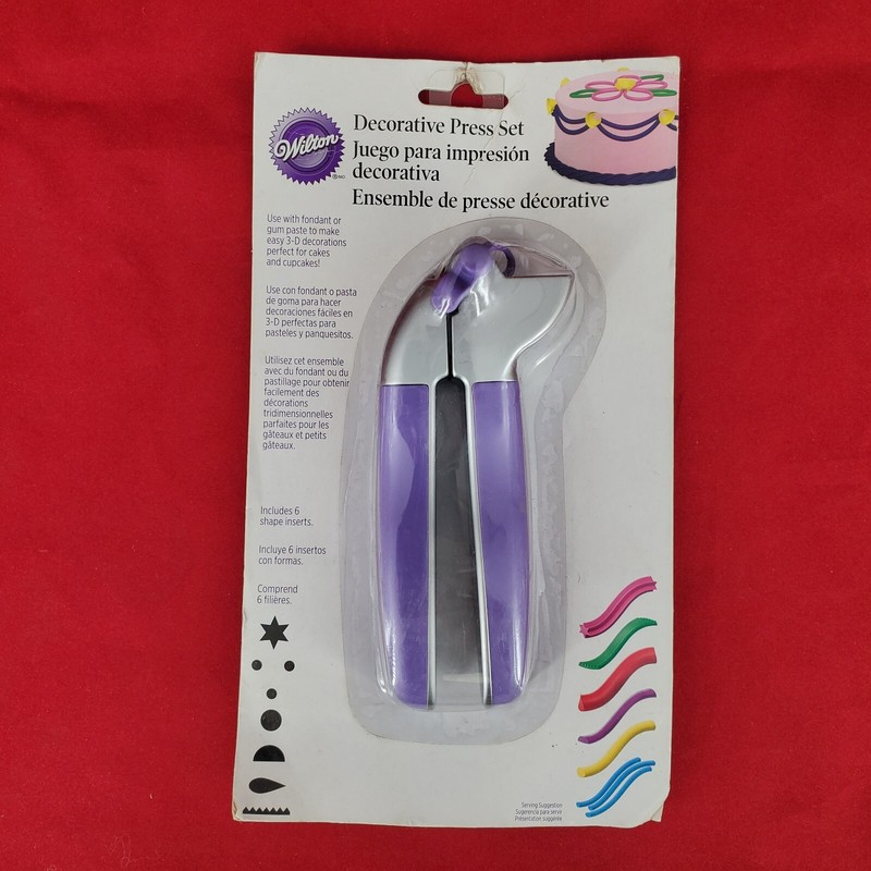 Wilton Decorative Hand Press Set 6 Shapes 3D Fondant and Gum Paste Decorations