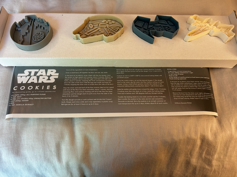 Williams Sonoma Star Wars Cookie Cutters Set of 4 Millennium Falcon Tie Fighter gallery