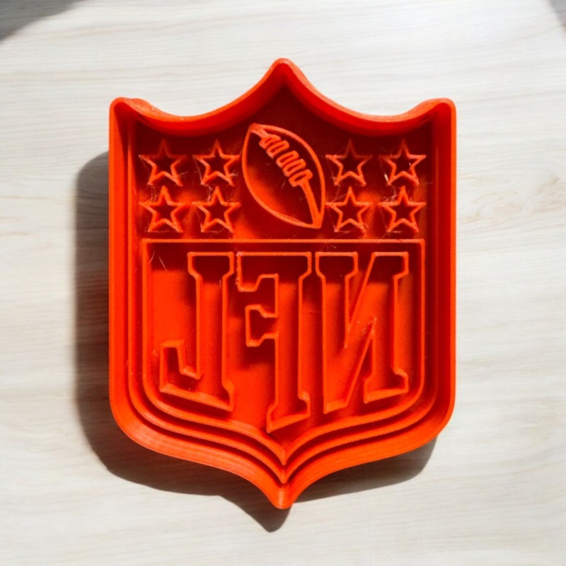 NFL NATIONAL FOOTBALL LEAGUE LOGO SPORTS COOKIE CUTTER FONDANT TOOL USA PR644