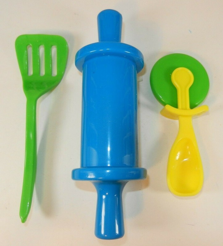 Fun Cookie Cutters 50 Piece Kids Cookie Cutters and Cookie Press - Plastic - New gallery