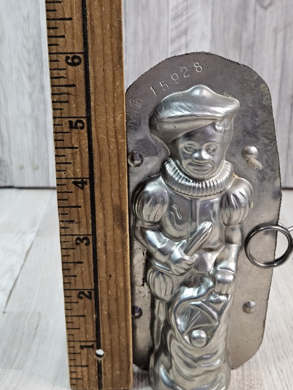 Vintage DeHaeck Belgium Chocolate Mold 15928 Boy w Sack 2pc Clamp gallery