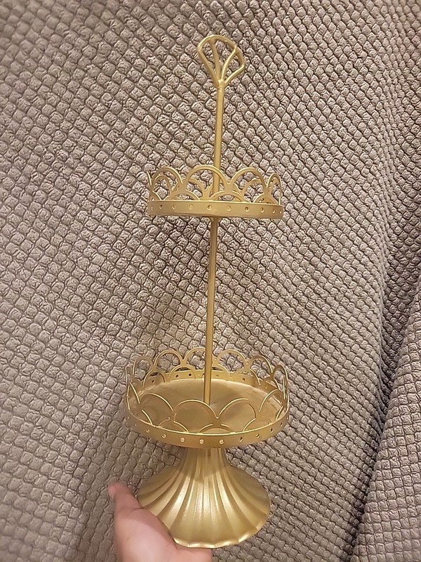 gold metal tiered stand 17 Inch
