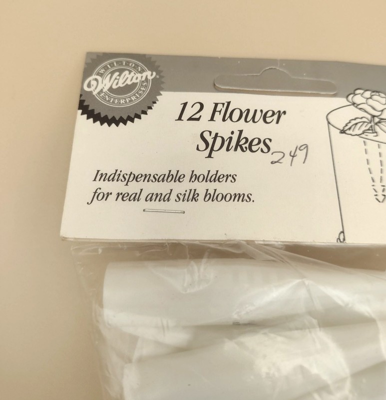 Wilton Enterprises 12 White 3" Flower Spikes Real & Silk Blooms Cake Decorating gallery