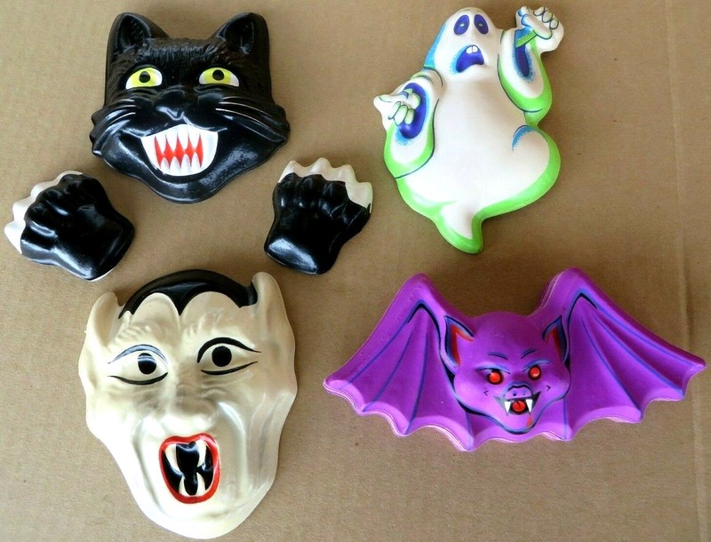 SET 2 VTG BATS GHOST CAT DRACULA MASK CAKE DECO BAKERY CRAFT NOS MINT gallery