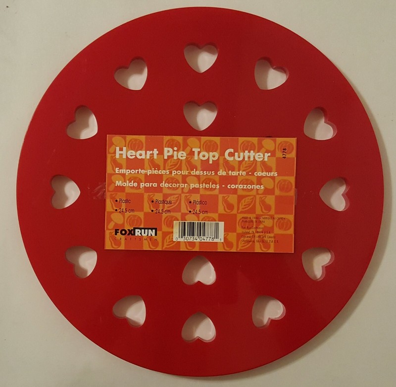 Fox Run 778 Heart Design Pie Dough Top Cutter Round Plastic Red 9 3/4″ Diameter