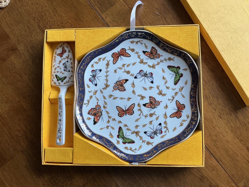 RARE CC&T Cake Plate10 5/8″ Comes With Matching Server Butterflies!