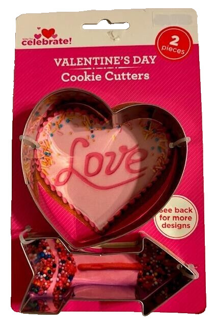 Valentine’s Day Cookie Cutters set of 2 Heart and Arrow metal NIP