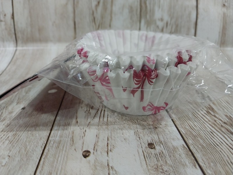 New 50 Ribbon Bow Cupcake Liners Baking Cups Party Valentine's Love Heart Cupid gallery