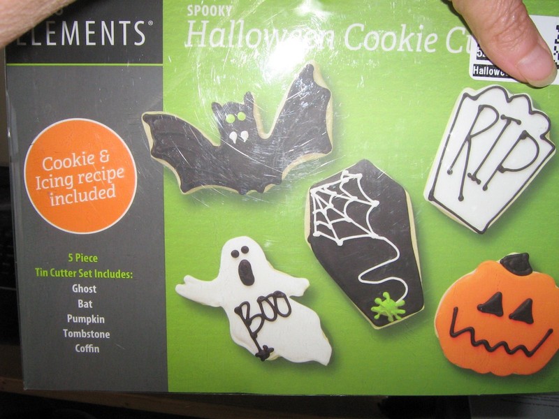 Tovolo Elements Halloween Cookie Cutter Set Bat, Pumpkin, Ghost, Coffin, Tombstn