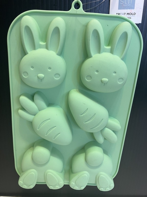 NEW Jo-Ann Easter Bunny Rabbit & Carrots Silicone Baking Candy Gelatin Mold gallery