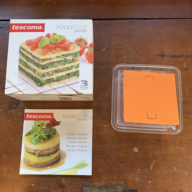 10 TECOMA FOODSTYLE PRESTO MOLDS THREE PIECE SQUARE SHAPE