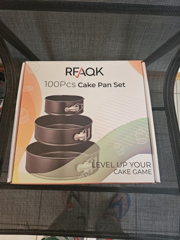 RFAQK 100 Pc Cake Pan Set