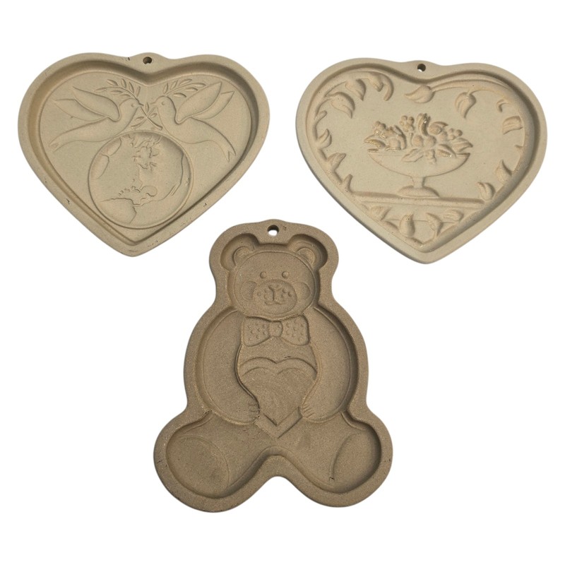 The Pampered Chef Stoneware Lot of 3 Cookie Baking Molds Hearts Bear Dove 90’s