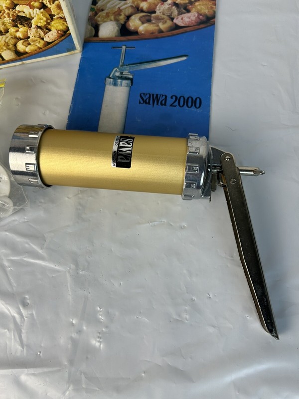 Vintage Swedish Sawa 2000 Deluxe Gold Cookie Press 26 Pieces & Instructions gallery