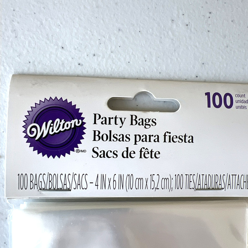 Wilton Clear Treat Snack Party Bags, 4 x 6 in 100 Ct Pack Favor with Twist Ties gallery
