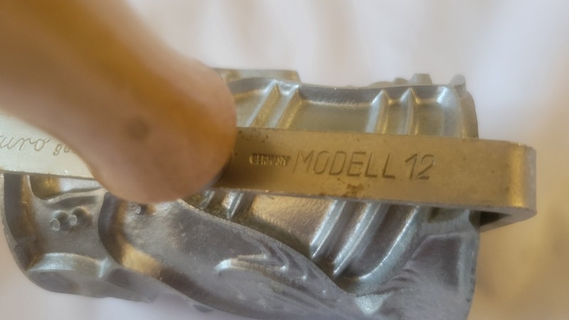 VTG German Monopol Auro Model 12 Rolling Cookie Pastry Roller Christmas gallery