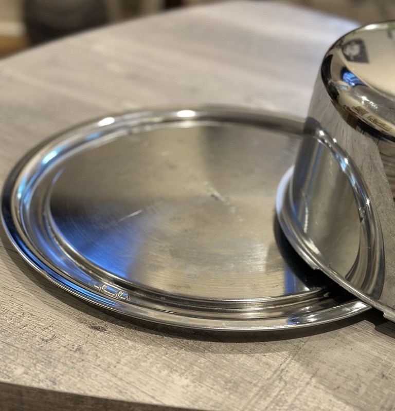 The Everedy Co. Vintage Chrome Cake Keeper Locking Base Chrome Made in USA gallery