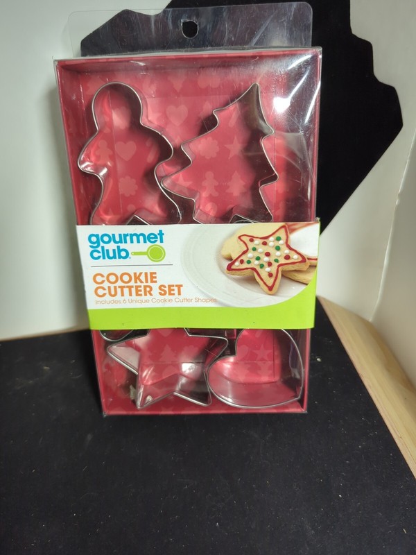 Gourmet Club Cookie Cutter Set 6 Unique Cookie Cutter Shapes NIB Christmas