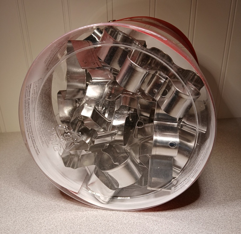 Wilton 18 Piece Metal Christmas Holiday Cookie Cutter Set gallery