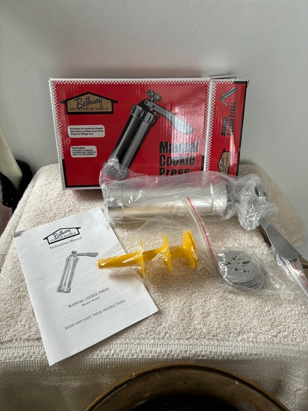 ALUMINUM BETHANY HOUSEWARES MANUAL COOKIE PRESS -LIGHTLY USED gallery