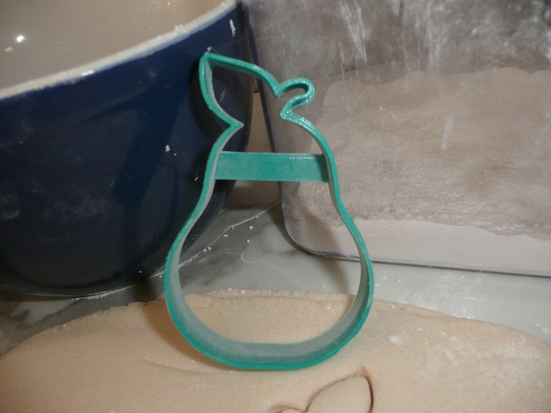 PEAR FRUIT SHAPE OUTLINE COOKIE CUTTER USA PR5285 gallery