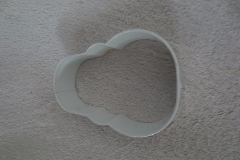 Celebrate Cookie Cutter Halloween Skeleton face 3 3/4 in Metal New gallery