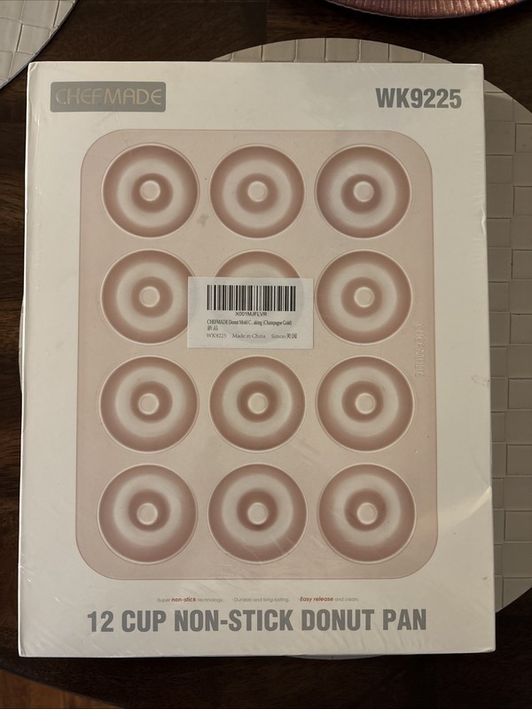 12 Cup Nonstick Donut Pan